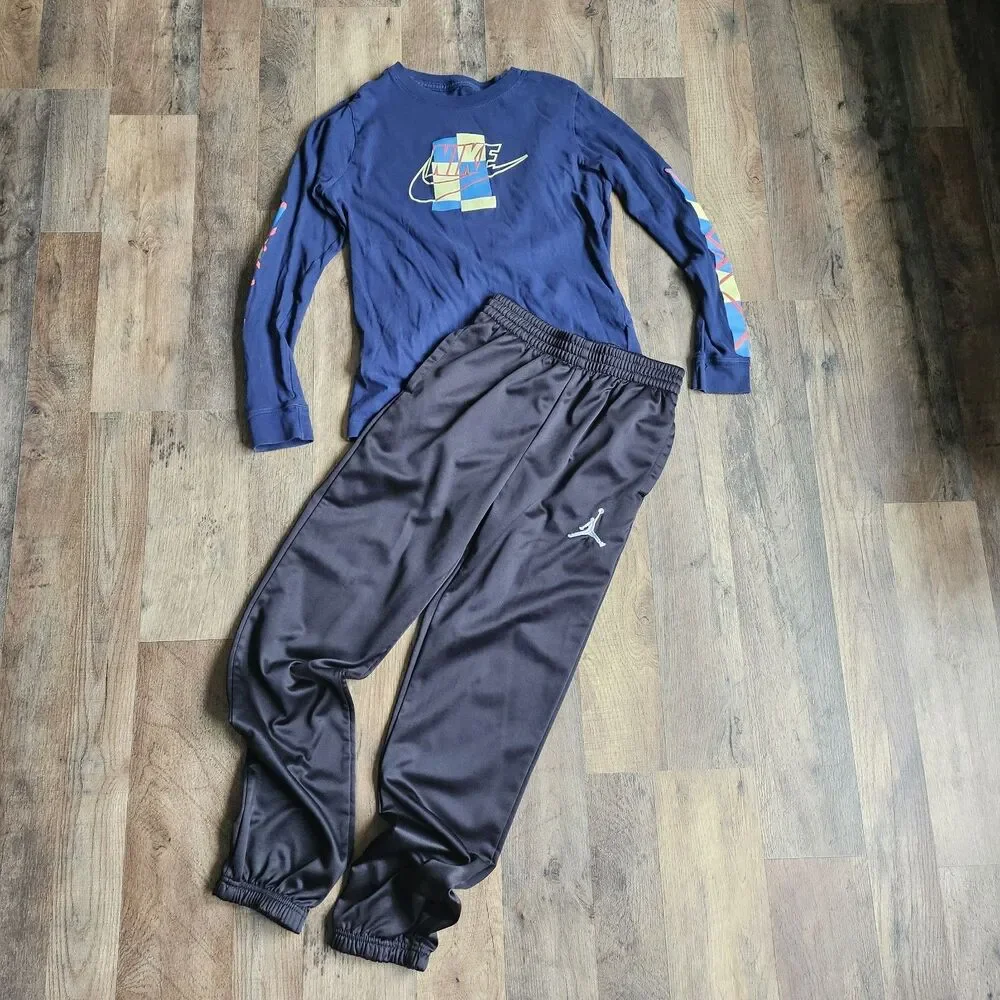 Nike Jordan Boys Set Long Sleeve Graphic Tee Black Tracksuit Joggers Large 12-13 - Picture 1 of 9